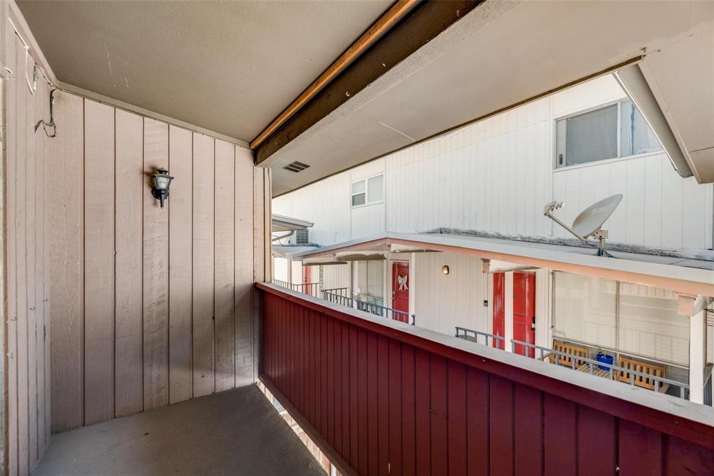 2627 Douglas Avenue, Unit 205 Dallas, TX 75219 - Photo 16 of 17 a view of an entryway with seating area