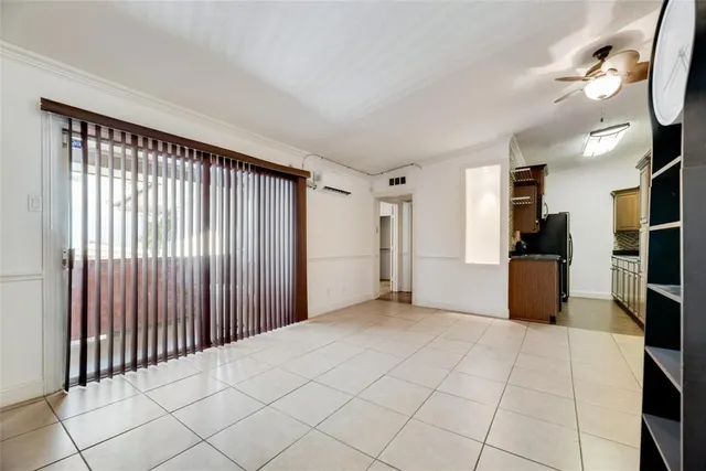 $1,000 | 2627 Douglas Avenue, Unit 205, Dallas, TX 75219