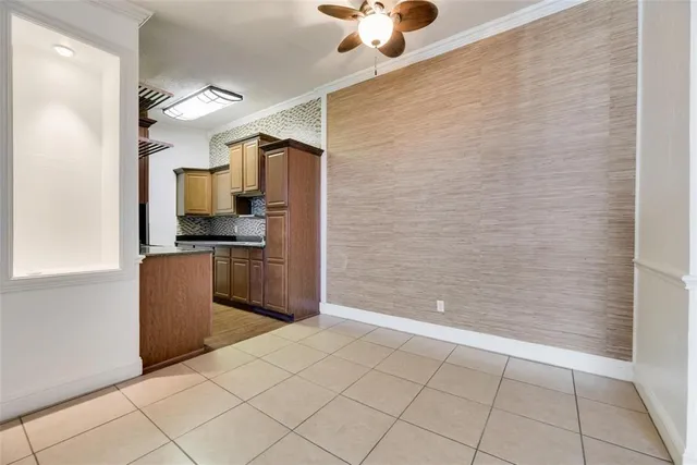 $1,000 | 2627 Douglas Avenue, Unit 205, Dallas, TX 75219