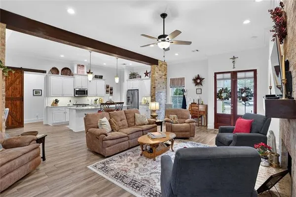 $475,000 | 1121 Cypress Crossing Drive, Madisonville, LA 70447