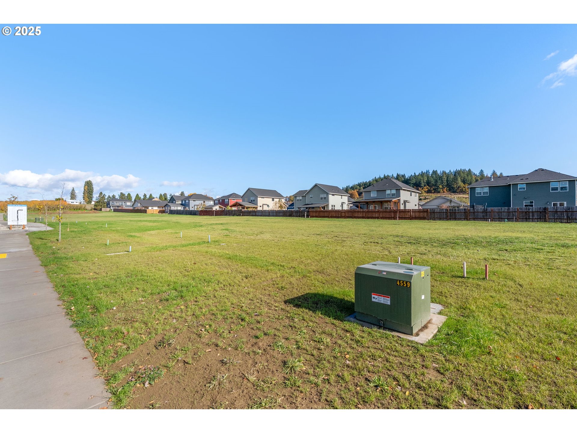 3165 Maple Road Hood River, OR 97031 - Photo 2 of 20