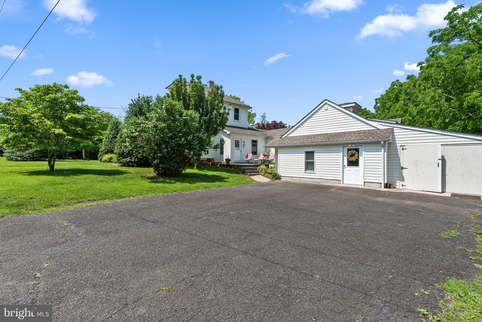 233 Cafferty Road Pipersville, PA 18947 - Photo 3 of 31 Gallery Image 3