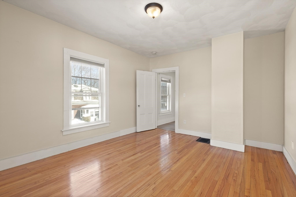 22 Scott Street Woburn, MA 01801 - Photo 14 of 29