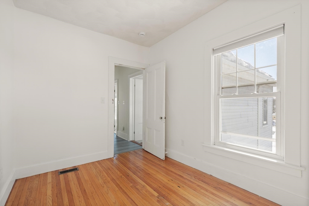 22 Scott Street Woburn, MA 01801 - Photo 15 of 29