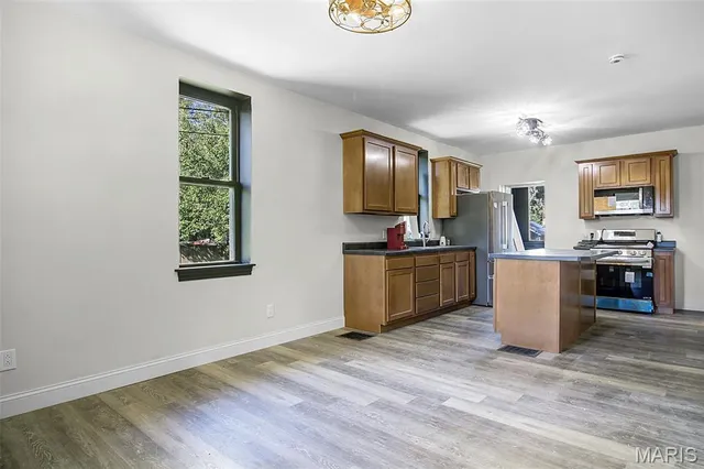 $250,000 | 2821 Edwards Street, Granite City, IL 62040