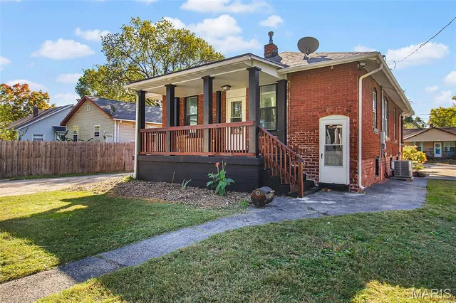 $250,000 | 2821 Edwards Street, Granite City, IL 62040