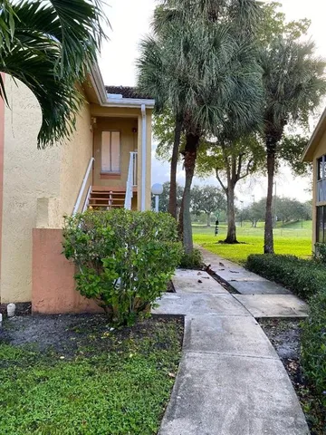 $1,950 | 1027 Coral Club Drive, Unit 1027, Coral Springs, FL 33071