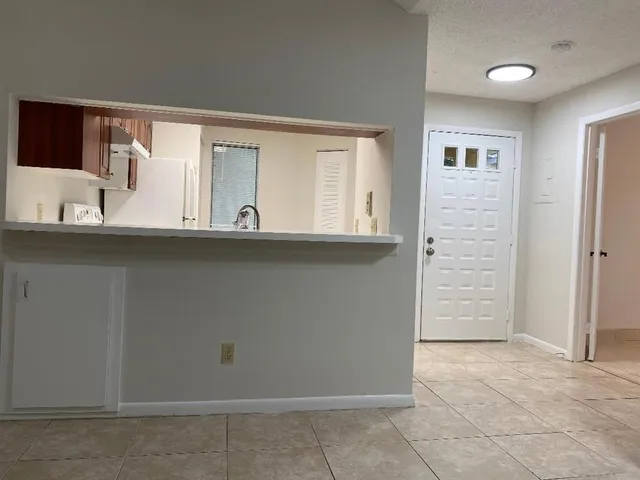 $1,950 | 1027 Coral Club Drive, Unit 1027, Coral Springs, FL 33071