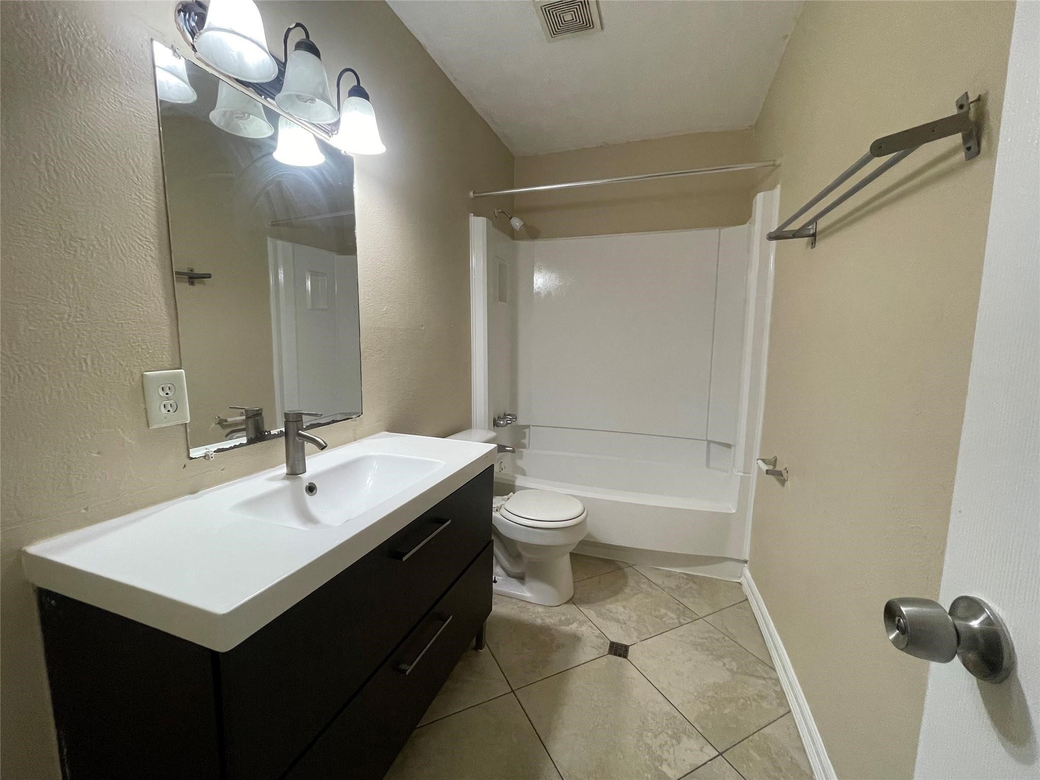 3814 Colvin Street Houston, TX 77013 - Photo 6 of 12