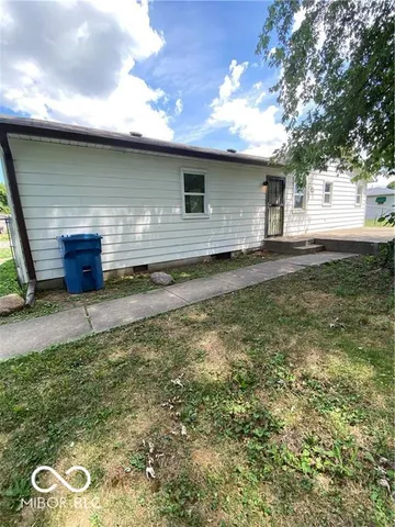 $1,600 | 7307 West Henry Street, Indianapolis, IN 46231