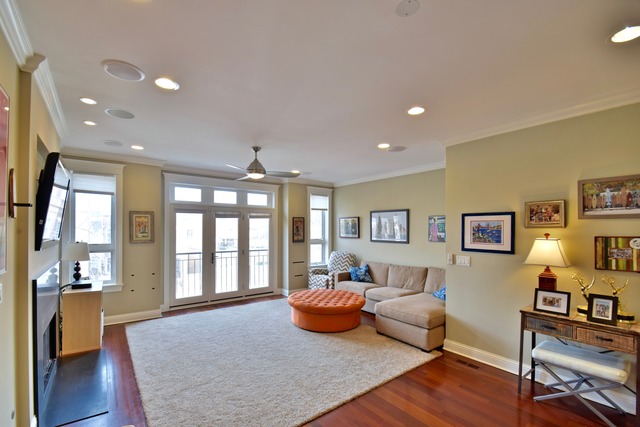 1041 West Grace Street, Unit 2 Chicago, IL 60613 - Photo 2 of 17