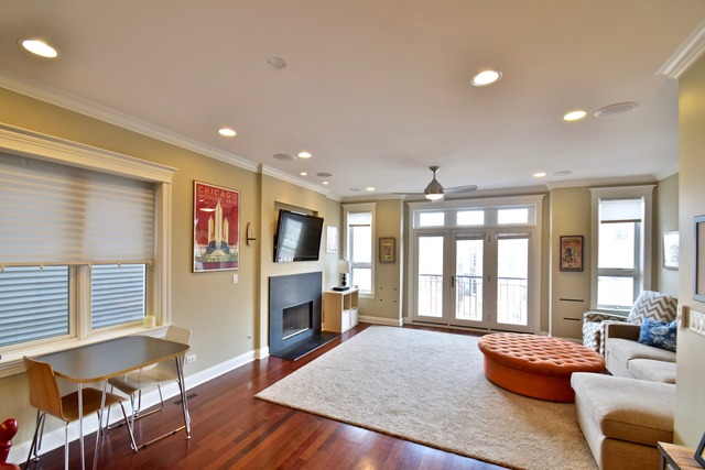 1041 West Grace Street, Unit 2 Chicago, IL 60613 - Photo 3 of 17