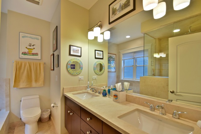 1041 West Grace Street, Unit 2 Chicago, IL 60613 - Photo 9 of 17