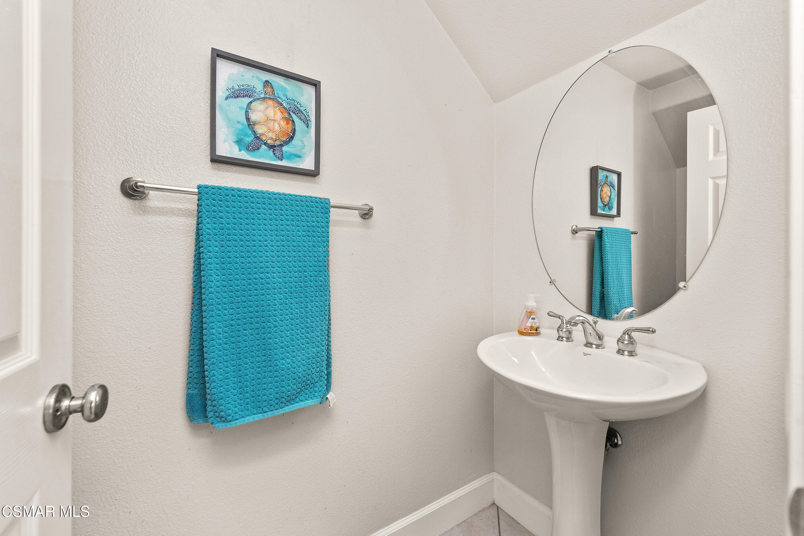 5953 Piuma Court Simi Valley, CA 93063 - Photo 17 of 90 Powder Room