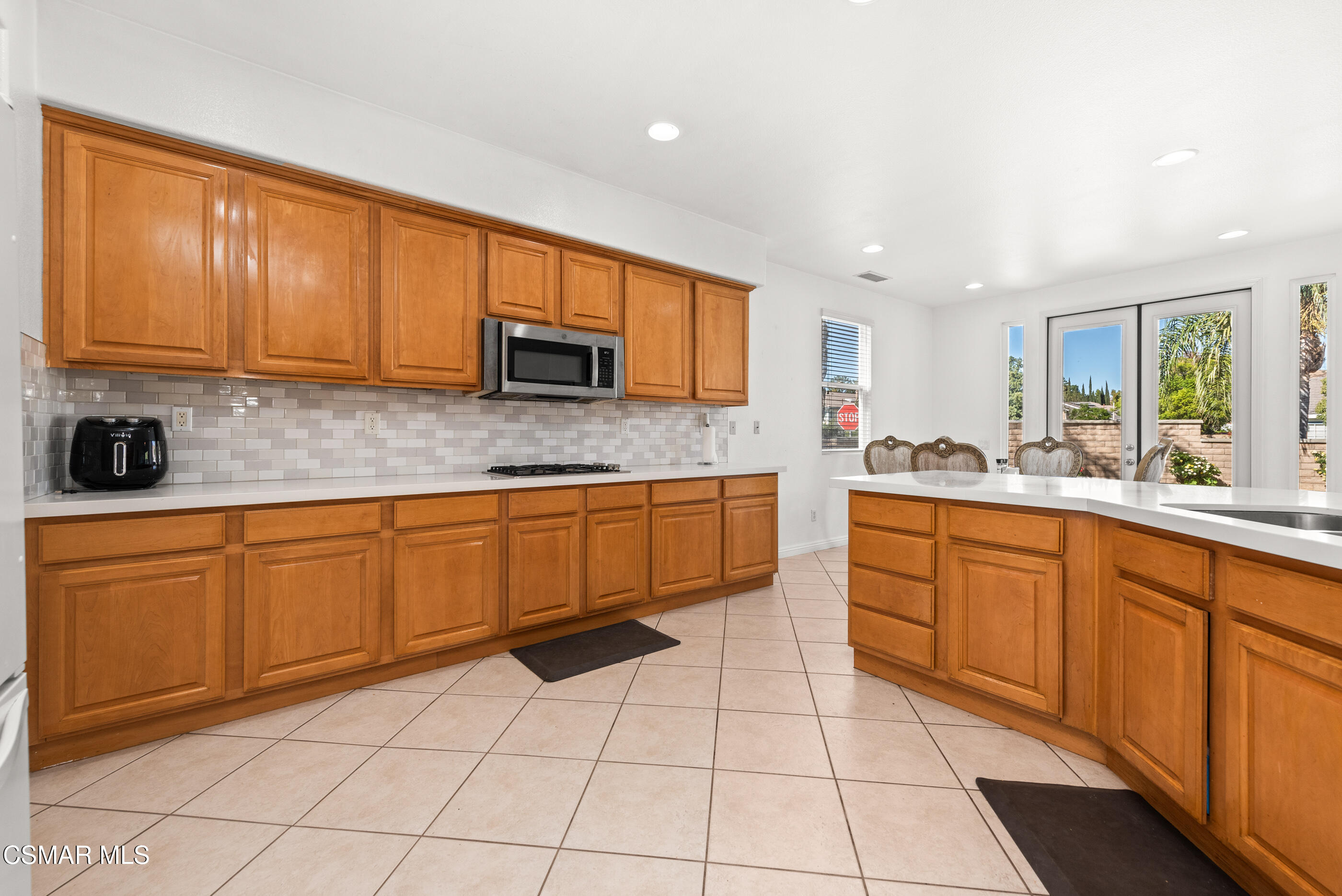 5953 Piuma Court Simi Valley, CA 93063 - Photo 22 of 90 Kitchen