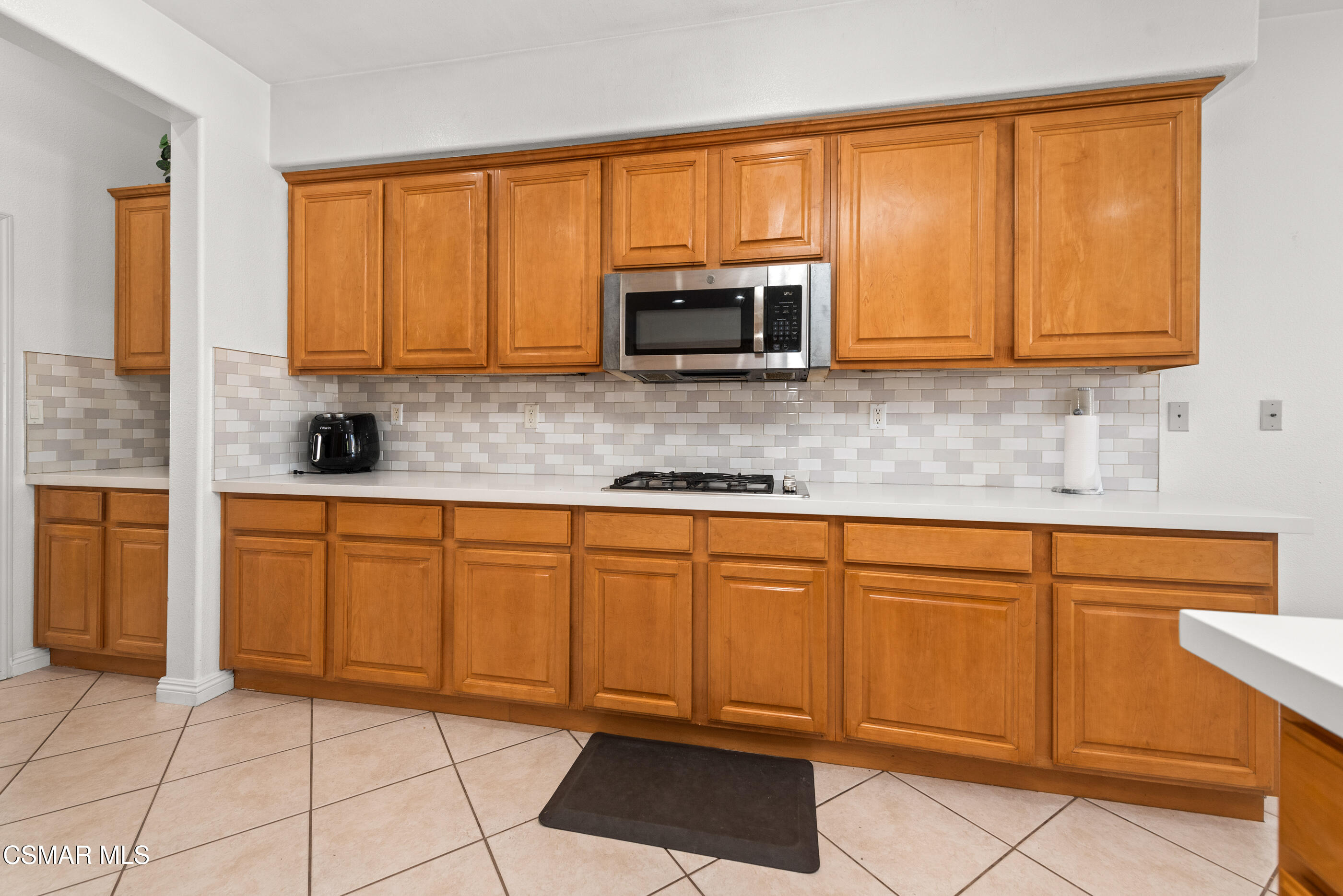 5953 Piuma Court Simi Valley, CA 93063 - Photo 24 of 90 Kitchen