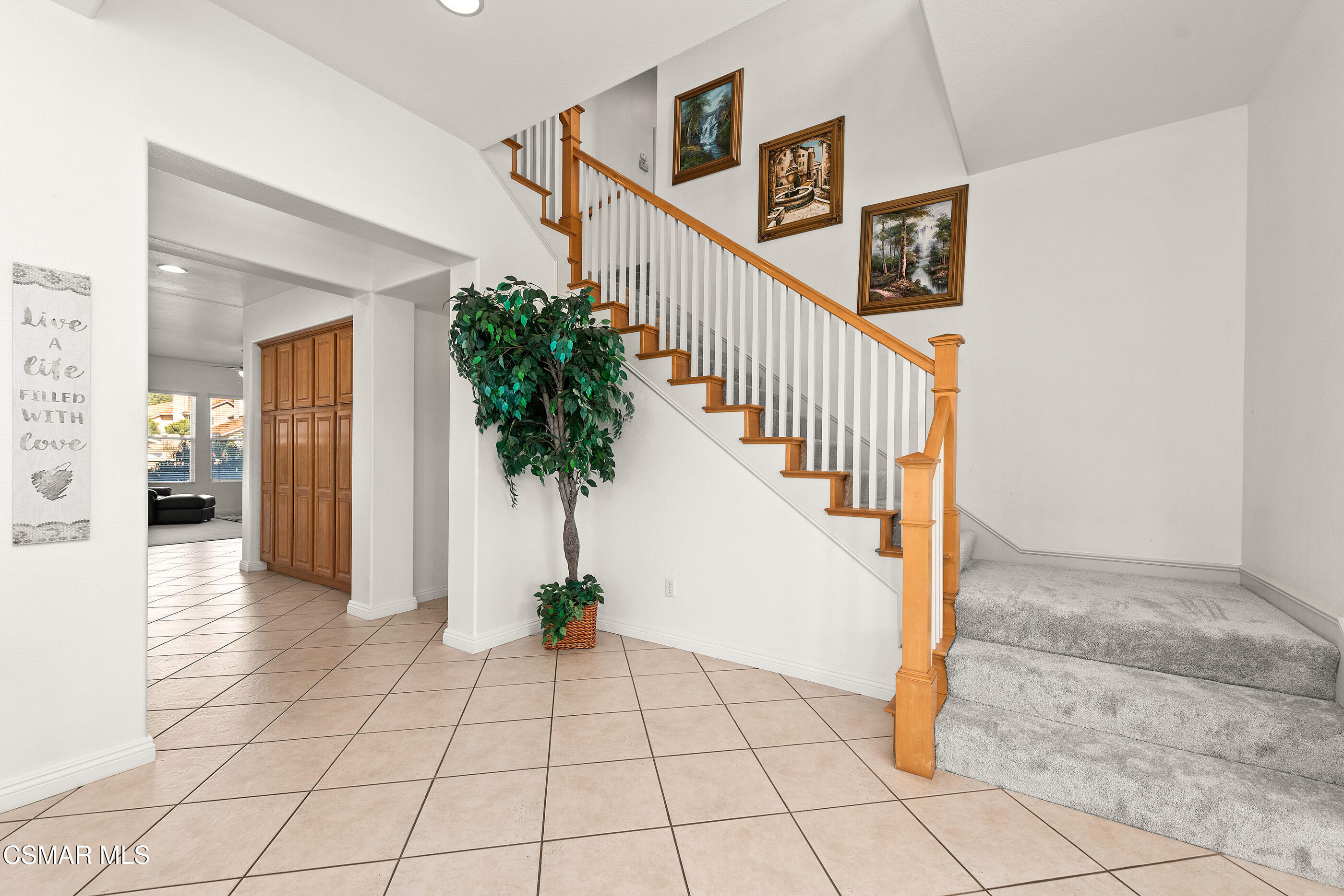 5953 Piuma Court Simi Valley, CA 93063 - Photo 36 of 90 Stairway