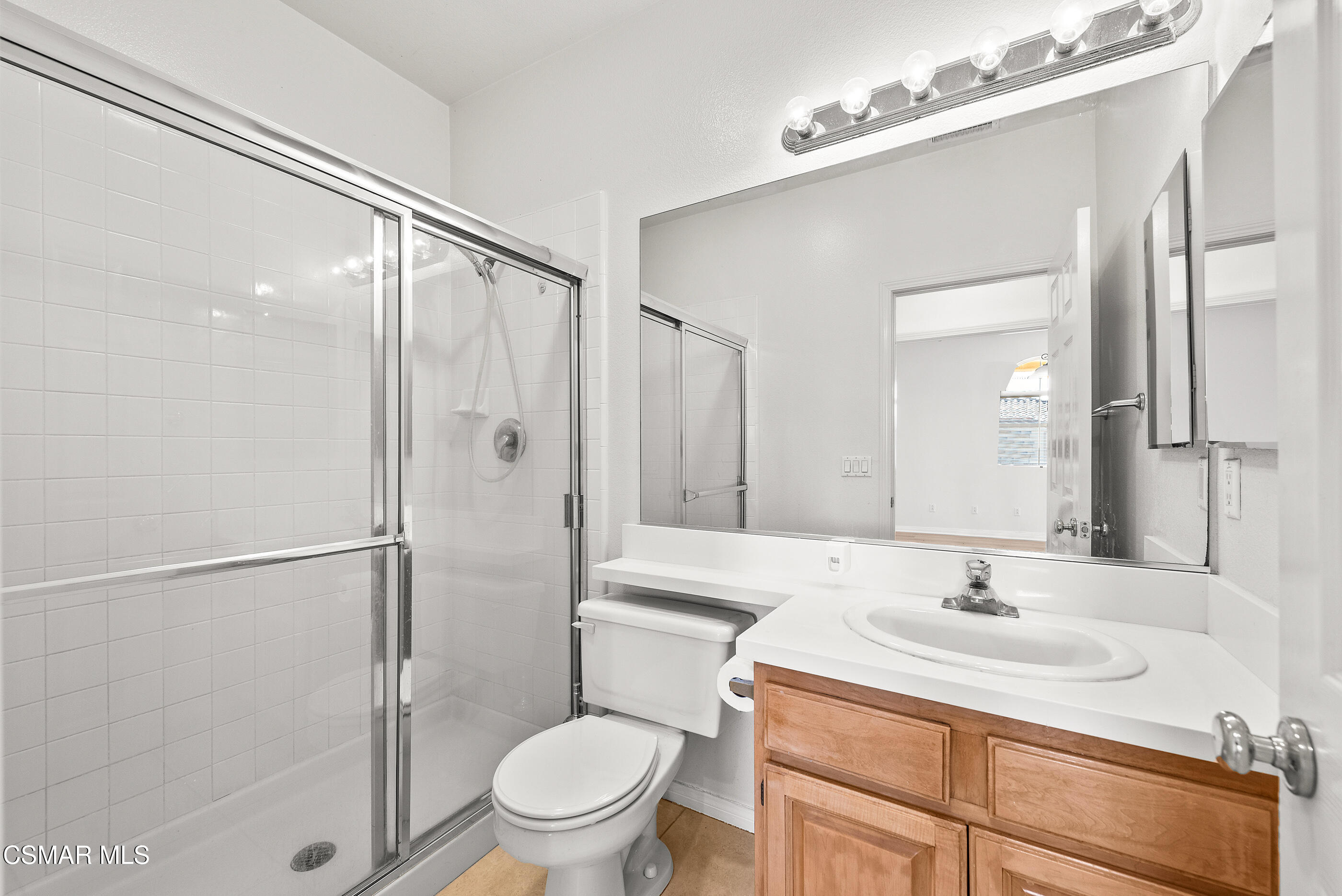 5953 Piuma Court Simi Valley, CA 93063 - Photo 65 of 90 Upstairs Bath
