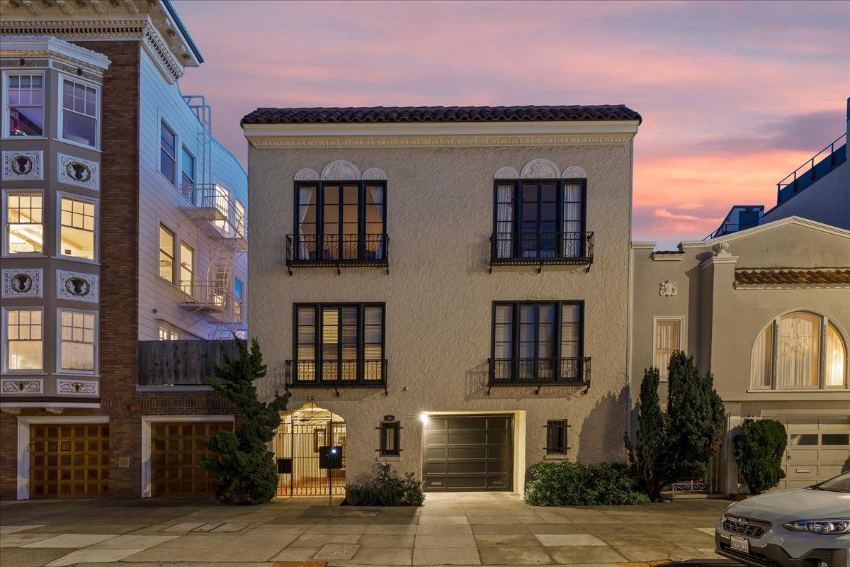 15 Rico Way, Unit 3 San Francisco, CA 94123 - Photo 5 of 46 a front view of a house