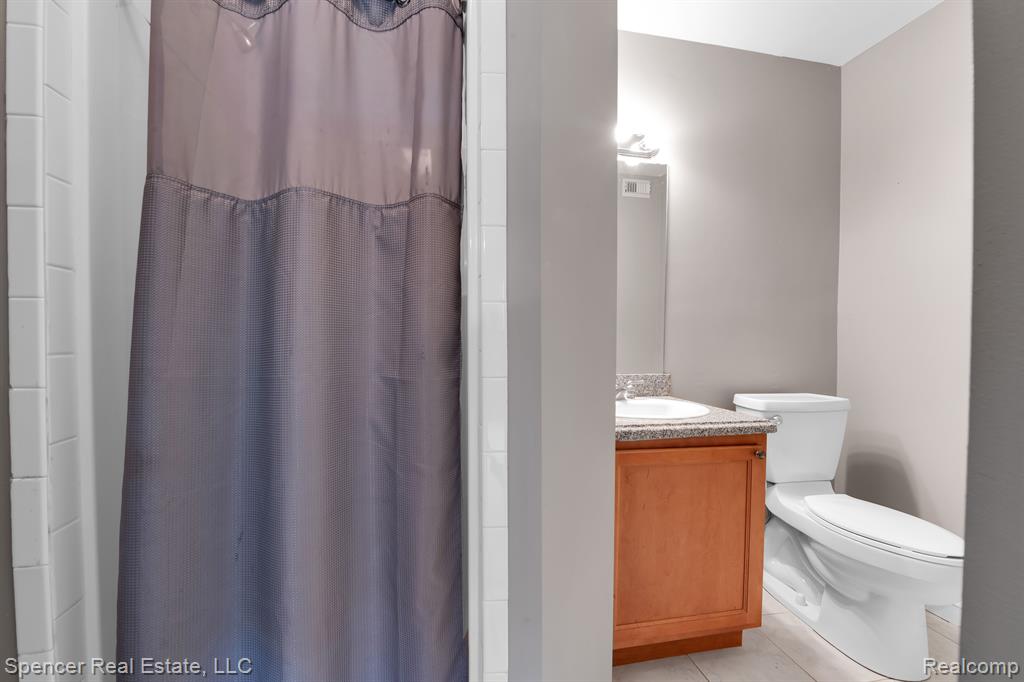 2311 Walton Boulevard, Unit 29 Rochester, MI 48309 - Photo 15 of 21