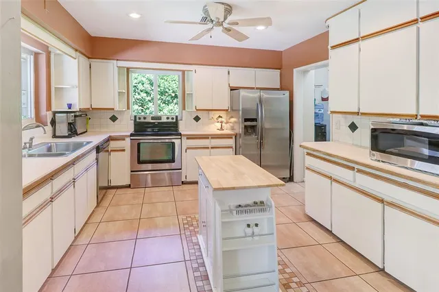 $1,299,999 | 2517 Northeast 26th Terrace, Fort Lauderdale, FL 33305