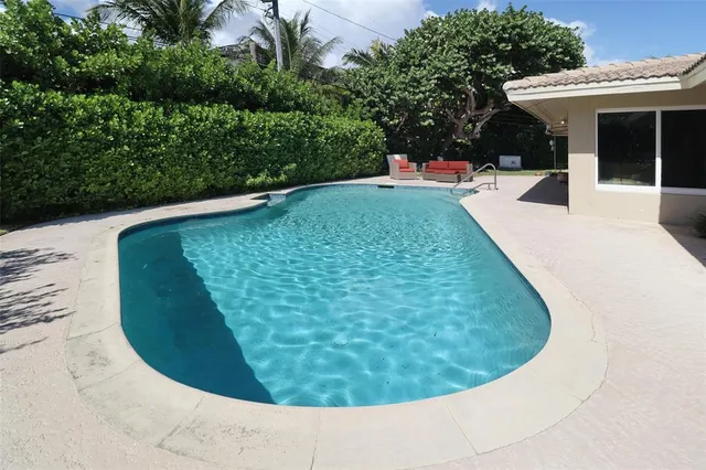 $1,299,999 | 2517 Northeast 26th Terrace, Fort Lauderdale, FL 33305