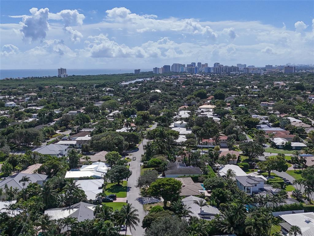 2517 Northeast 26th Terrace Fort Lauderdale, FL 33305 - Photo 40 of 42 an aerial view of a city