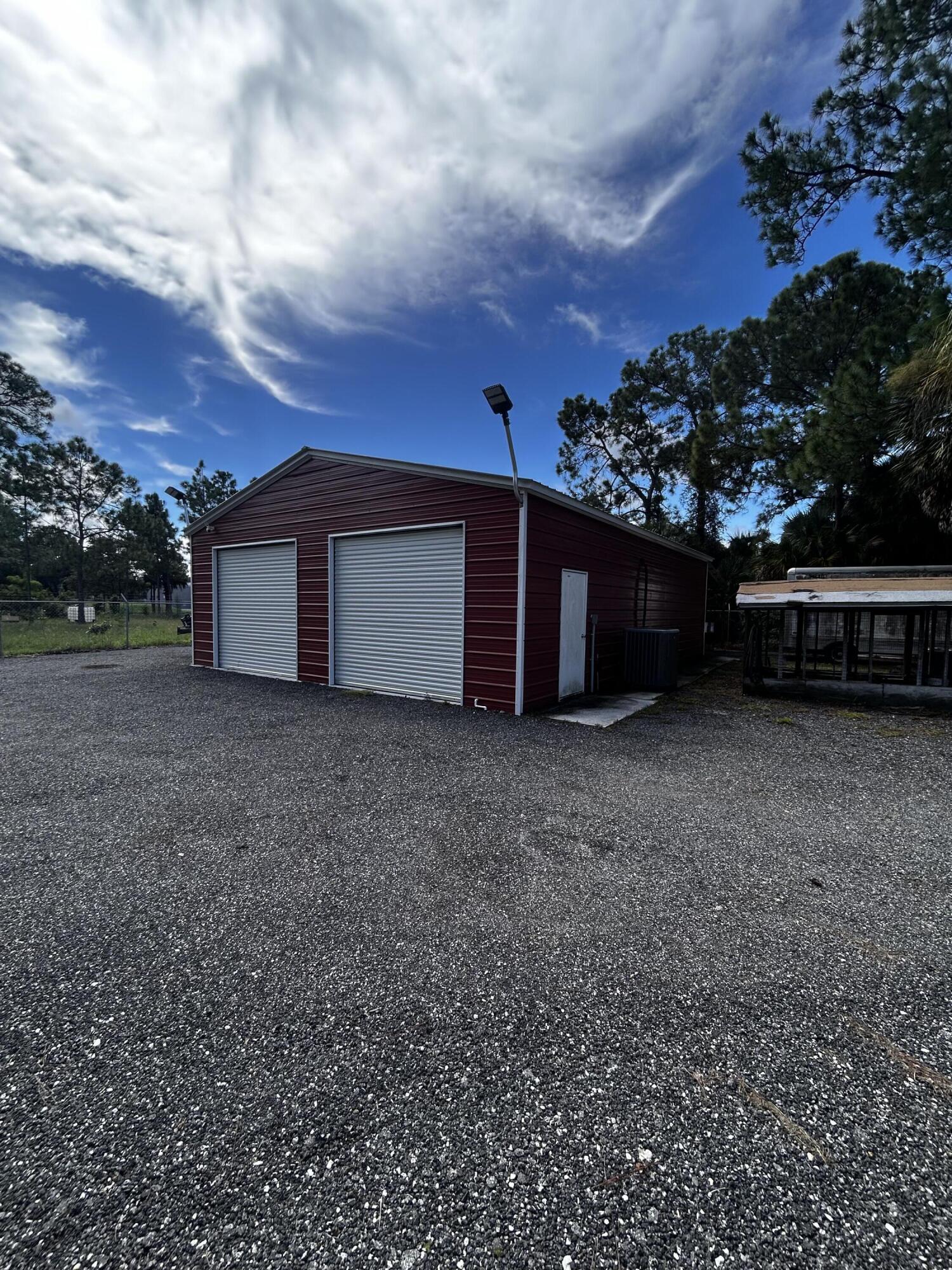 425 South Quebrada Street Clewiston, FL 33440 - Photo 24 of 56 a view of a terrace