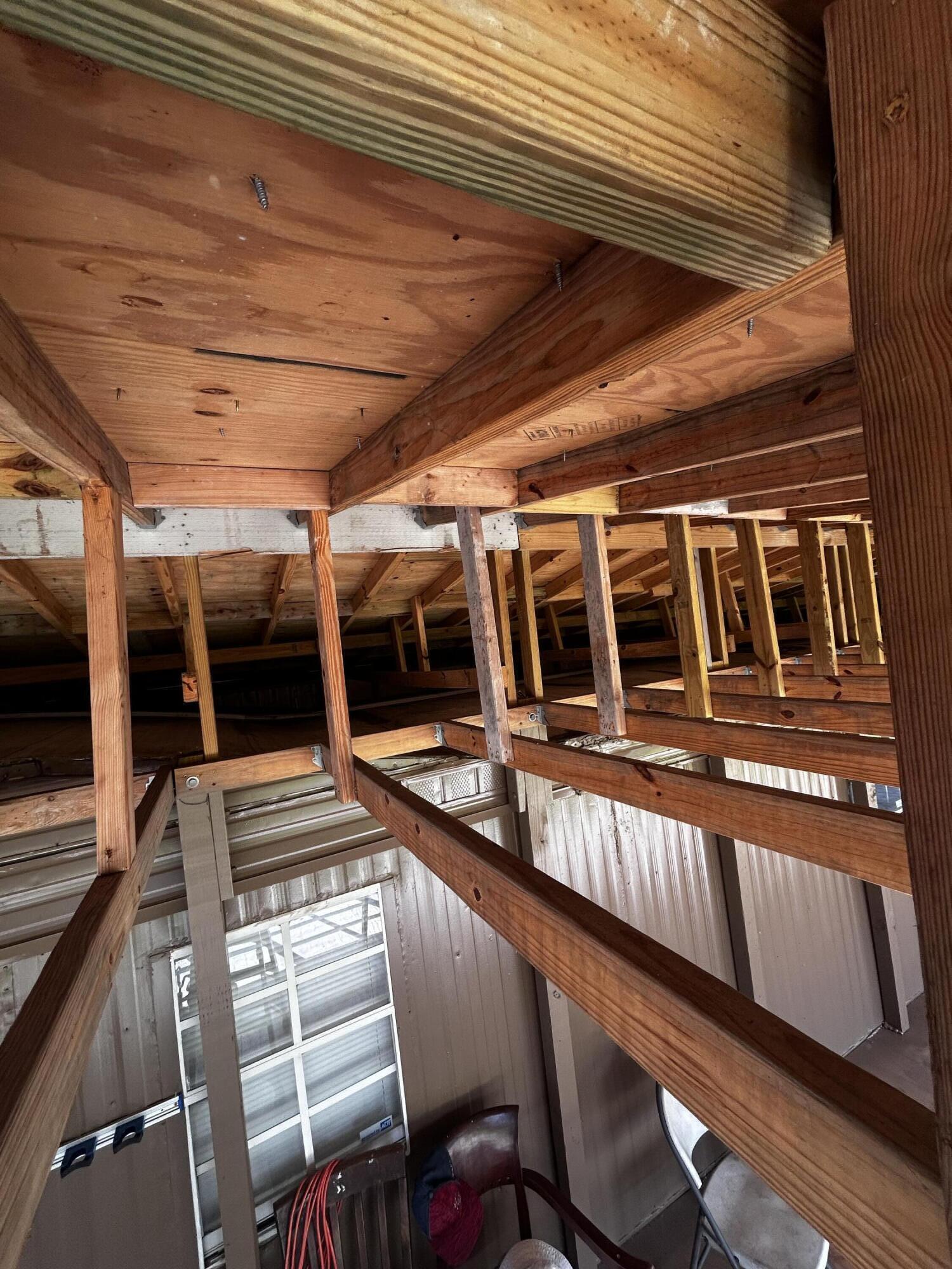 425 South Quebrada Street Clewiston, FL 33440 - Photo 49 of 56 a view of a balcony with chairs