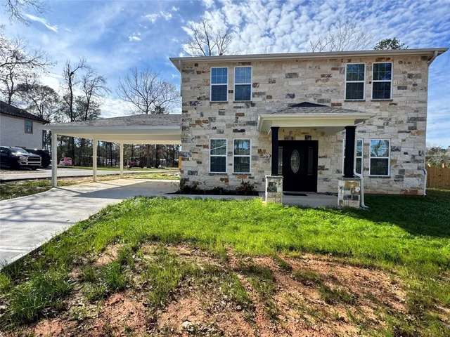 $2,350 | 10594 Rustling Oaks Drive, Conroe, TX 77303