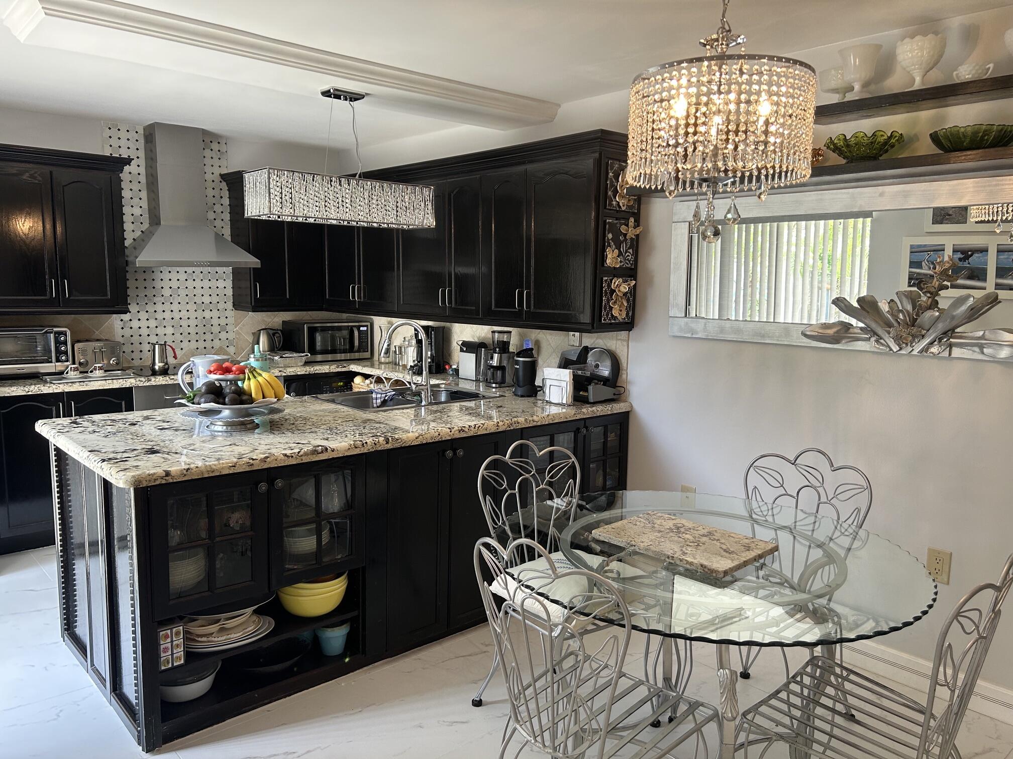 1007 10th Court Jupiter, FL 33477 - Photo 4 of 26 Kitchen