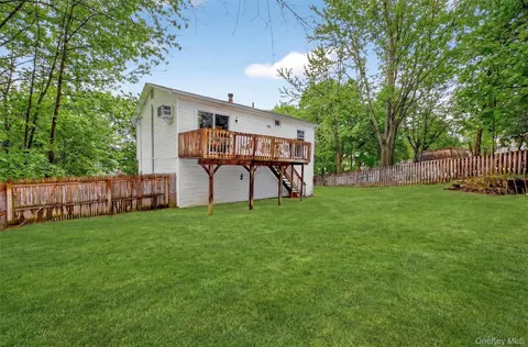 $390,000 | 4 Pineview Road, Beacon, NY 12508