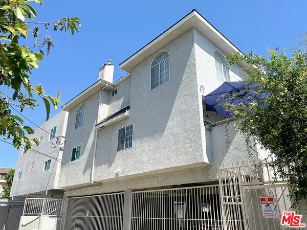 $1,650,000 | 6501 Woodley Avenue, Van Nuys, CA 91406