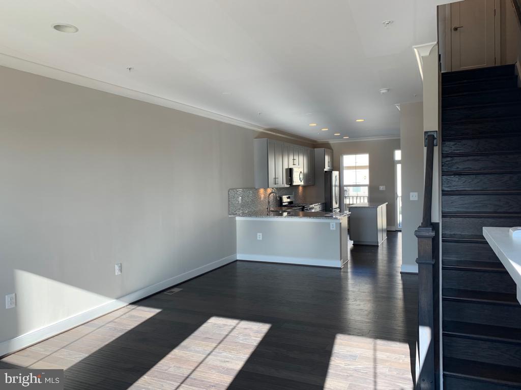 42361 Zebulon Square Ashburn, VA 20148 - Photo 3 of 18