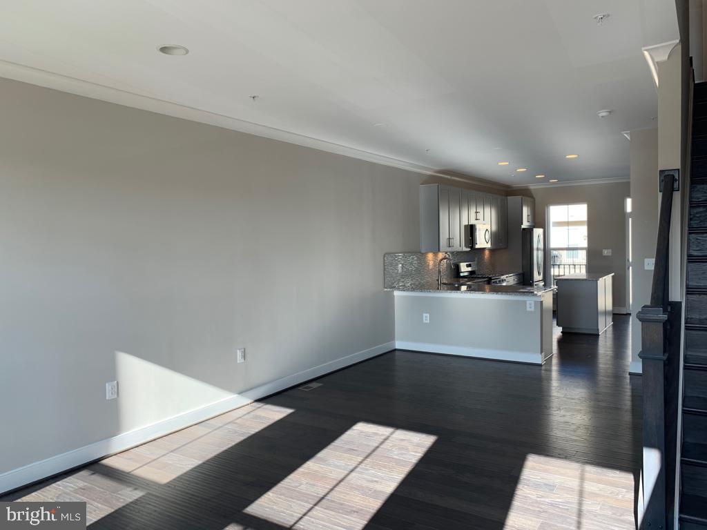 42361 Zebulon Square Ashburn, VA 20148 - Photo 4 of 18