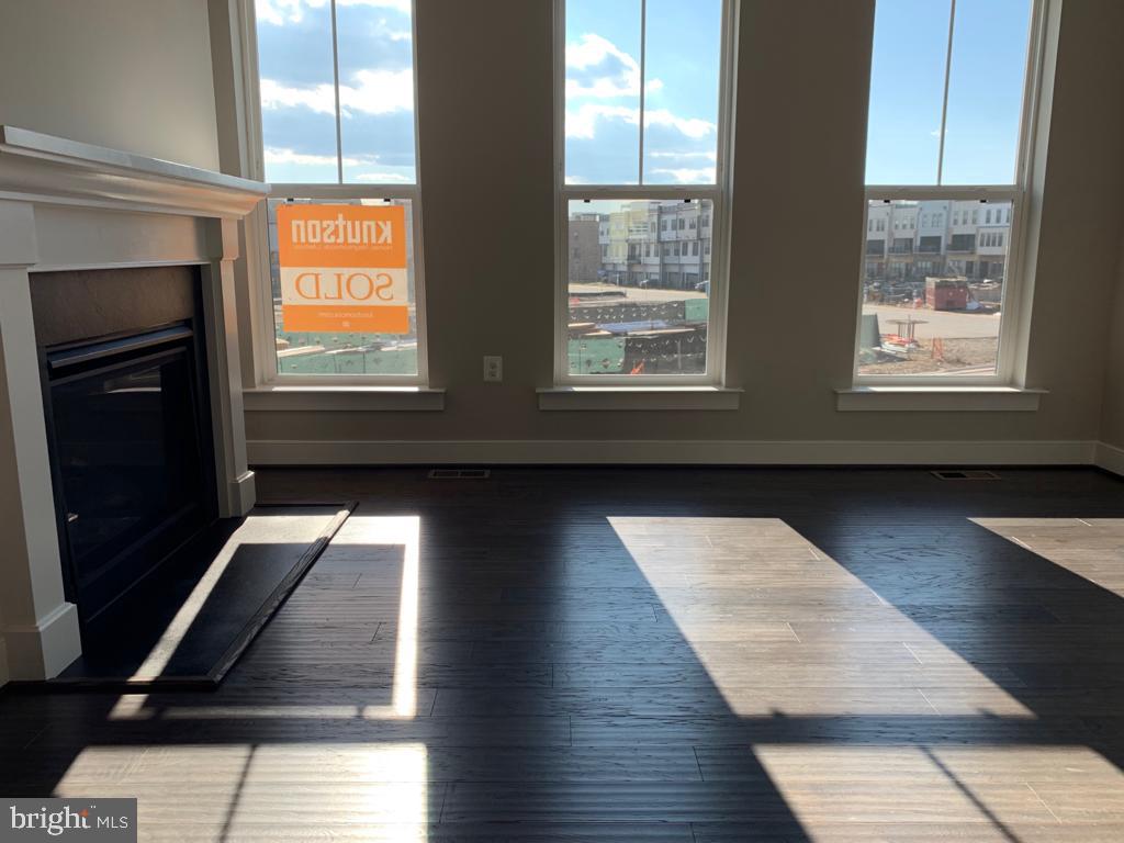 42361 Zebulon Square Ashburn, VA 20148 - Photo 5 of 18