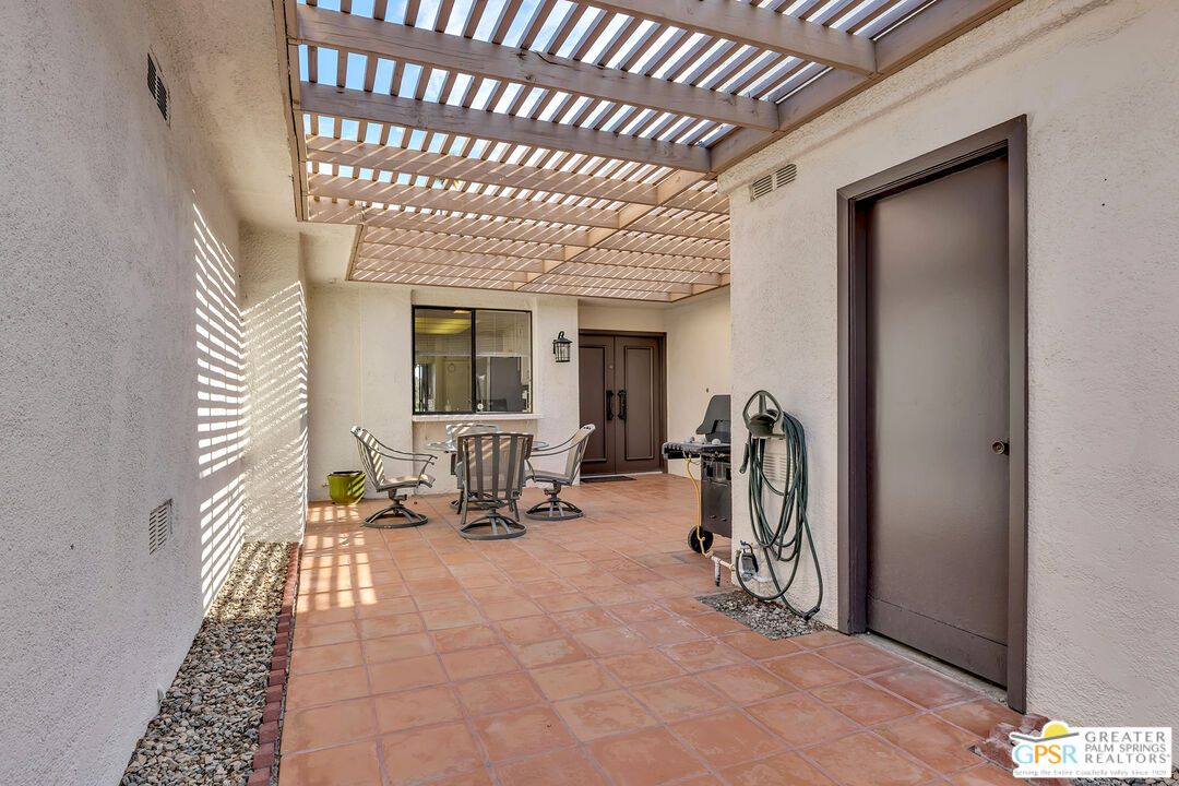28 Calle Encinitas Rancho Mirage, CA 92270 - Photo 24 of 57 a view of a room with gym equipment