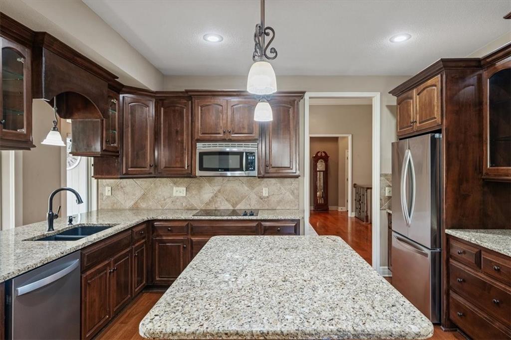 1606 Whispering Ridge Pleasant Hill, MO 64080 - Photo 10 of 29