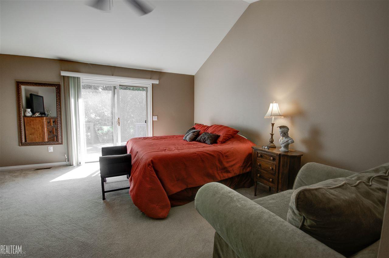 921 Dakota Rochester Hills, MI 48307 - Photo 19 of 46