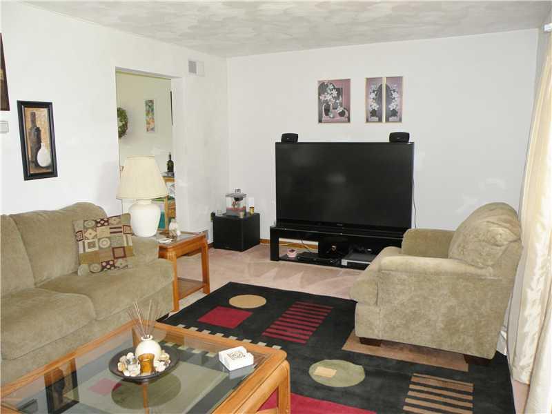 7 Champagne Road Eighty Four, PA 15330 - Photo 3 of 23 Living Room.