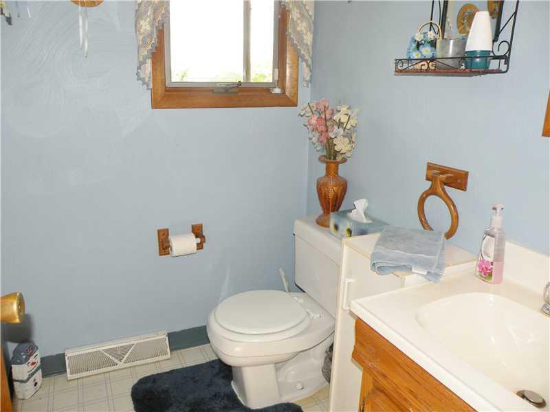 7 Champagne Road Eighty Four, PA 15330 - Photo 5 of 23 Partial Bath.