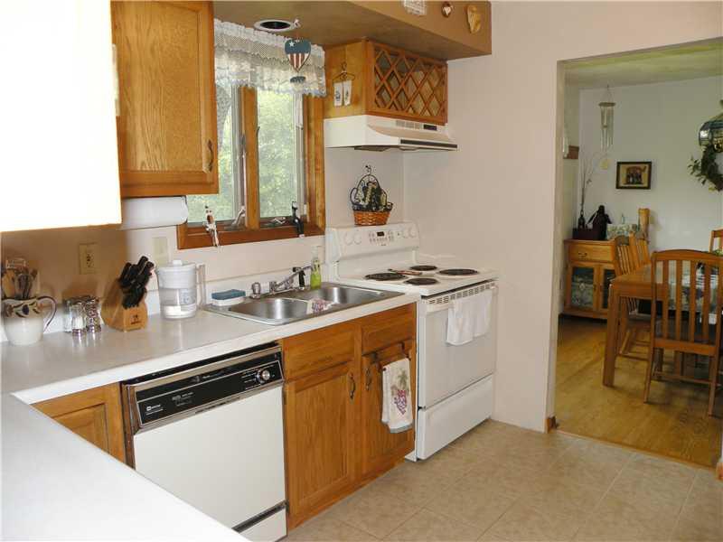 7 Champagne Road Eighty Four, PA 15330 - Photo 8 of 23 Kitchen.