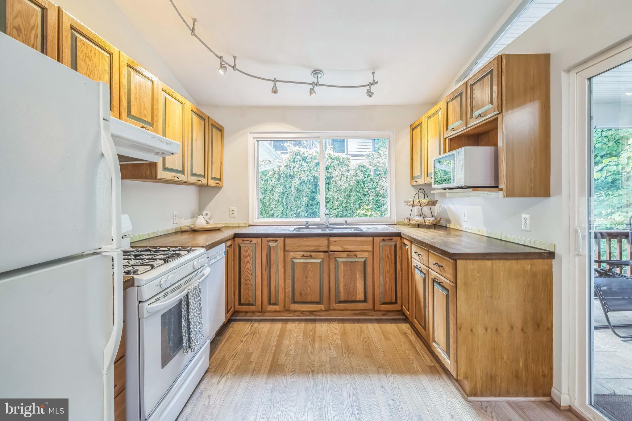 4112 Decatur Avenue Kensington, MD 20895 - Photo 11 of 40 Kitchen
