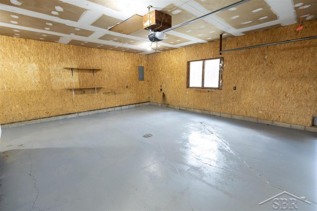 1531 South Castor Road Midland, MI 48640 - Photo 42 of 84 50191001-9c417236-d1b6-48a4-8fc8-5415a473511c.JPG