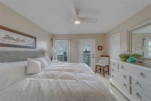 a view of a hallway with washer and dryer
