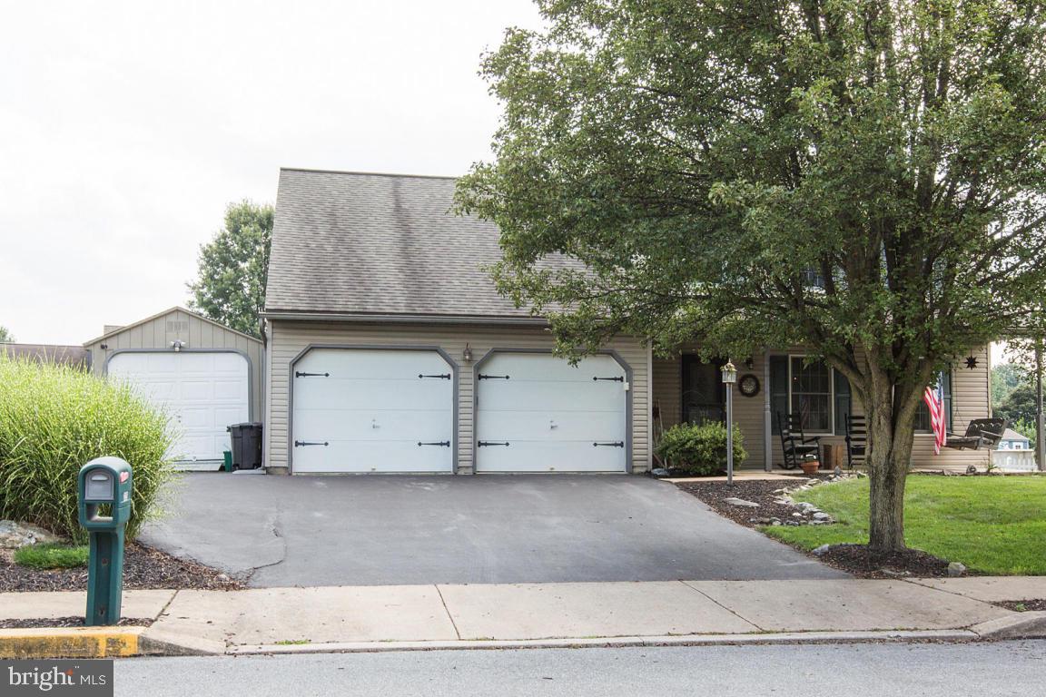 329 Partridge Drive Lititz, PA 17543 - Photo 2 of 58