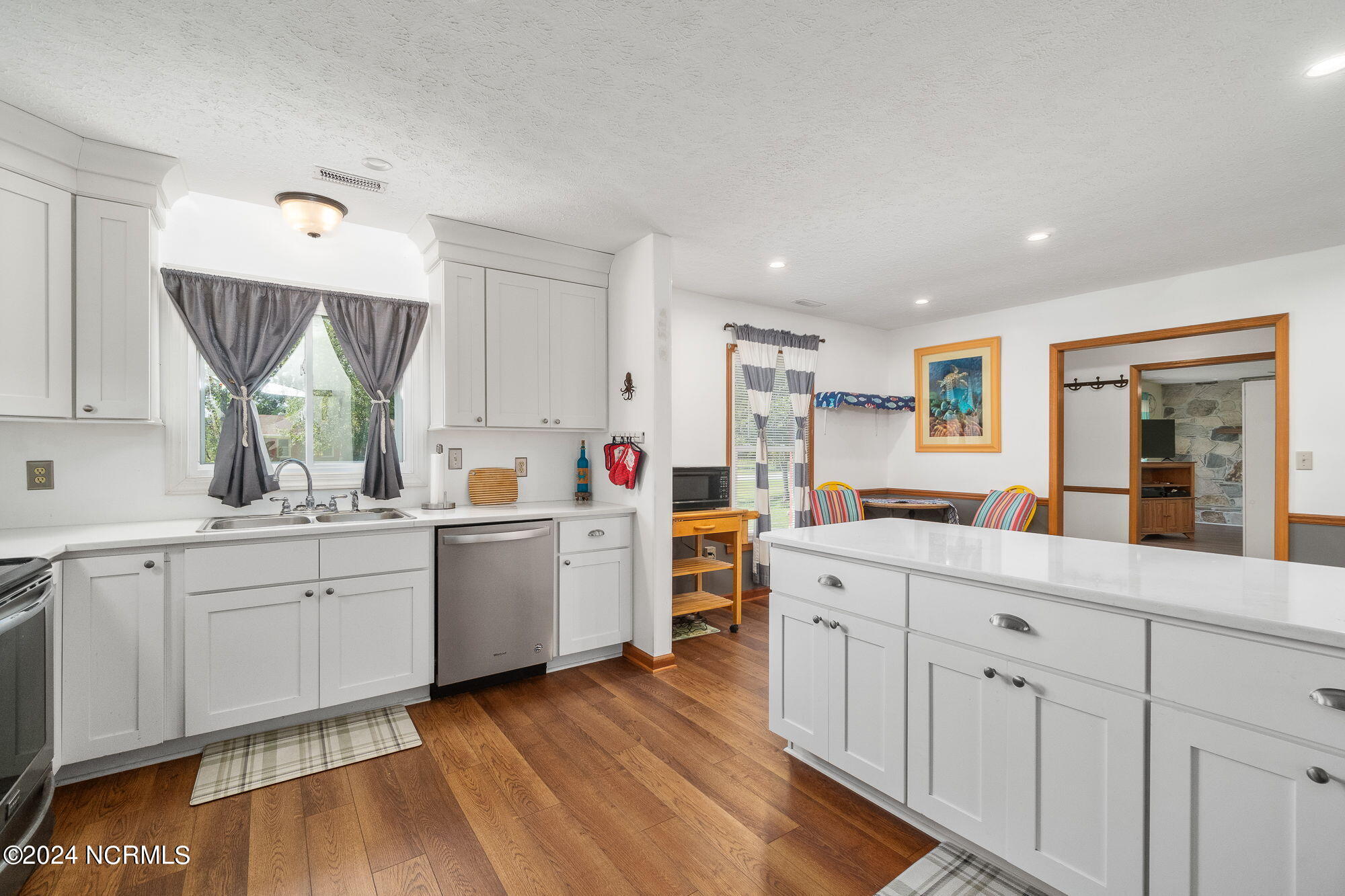 3606 Plantation Road Morehead City, NC 28557 - Photo 9 of 19 Kitchen