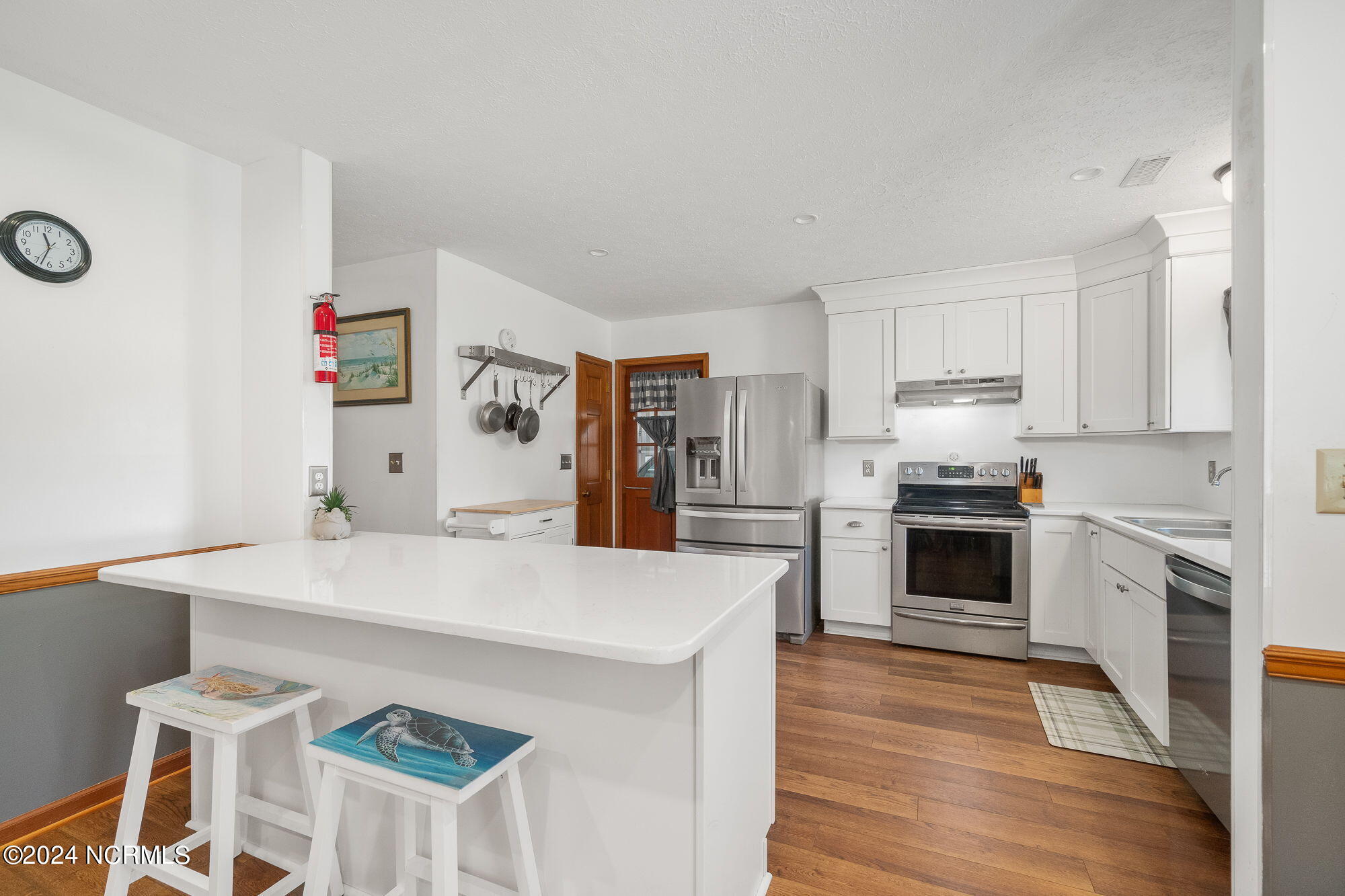 3606 Plantation Road Morehead City, NC 28557 - Photo 10 of 19 Kitchen 2