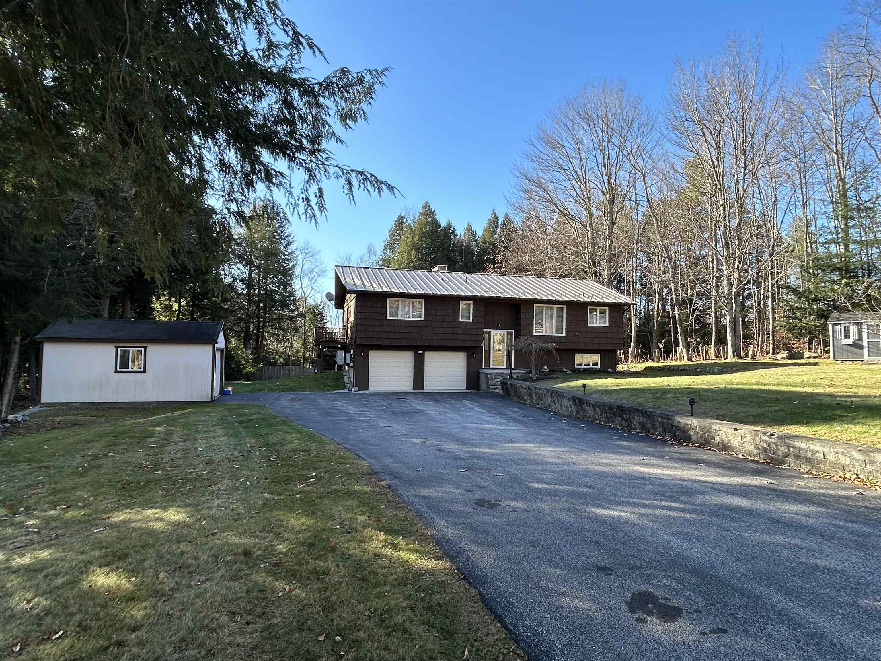 54 Farnham Lane Rutland Town, VT 05701 - Photo 2 of 34