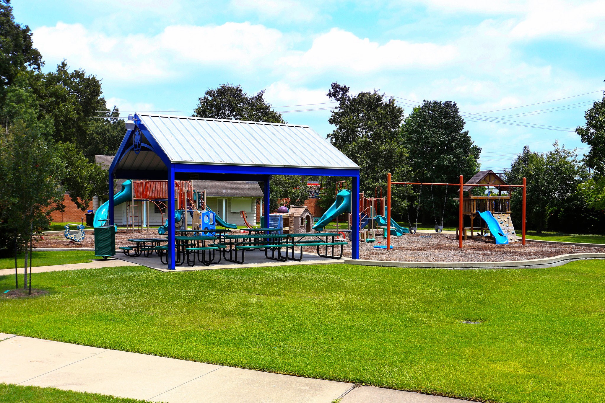 13403 Taylorcrest Road Houston, TX 77079 - Photo 30 of 38 a view of pool and patio with a garden